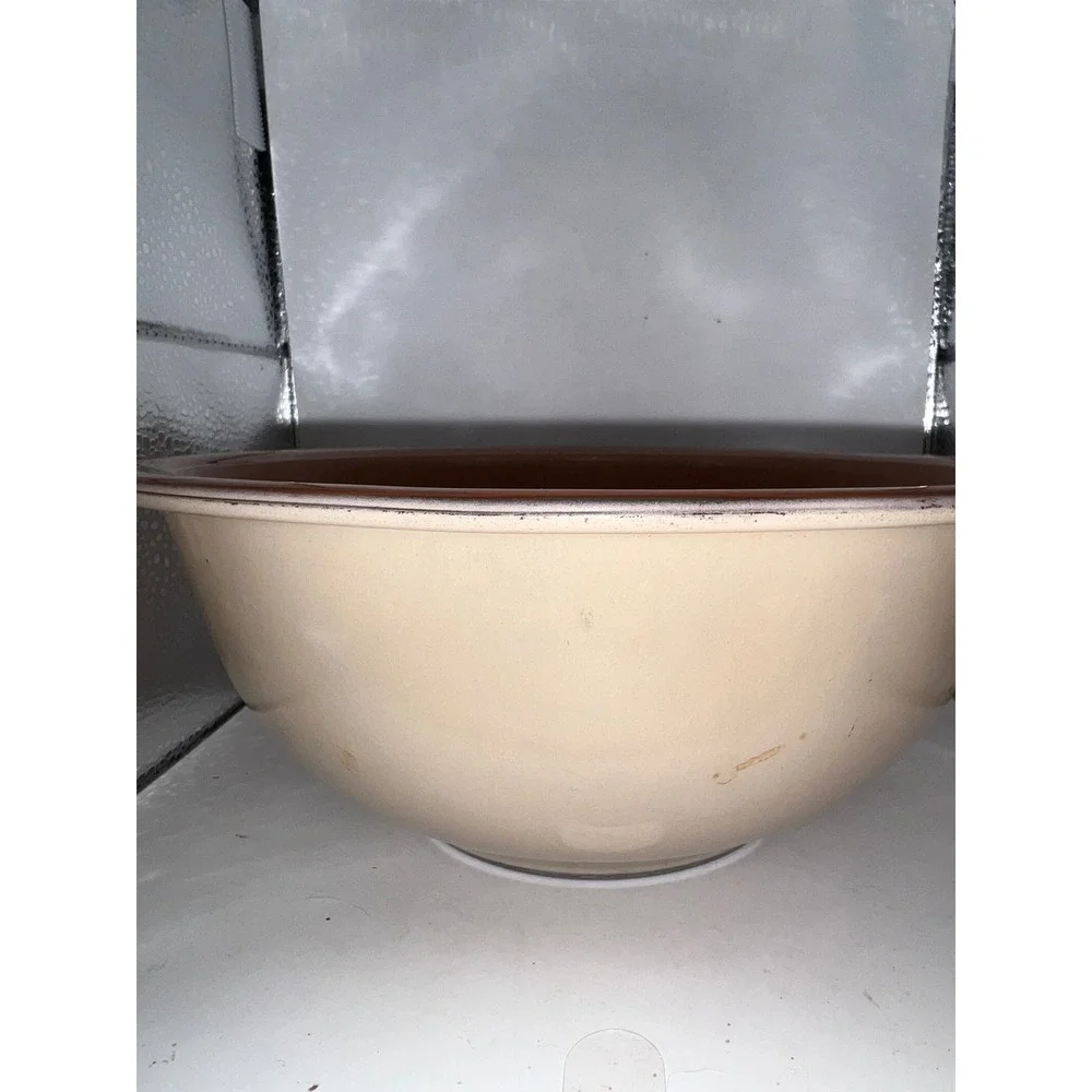 Pyrex Fireside Mixing Bowl 8.5 Inch Tan Beige Amber Glass 402 Vintage 1.5 Qt